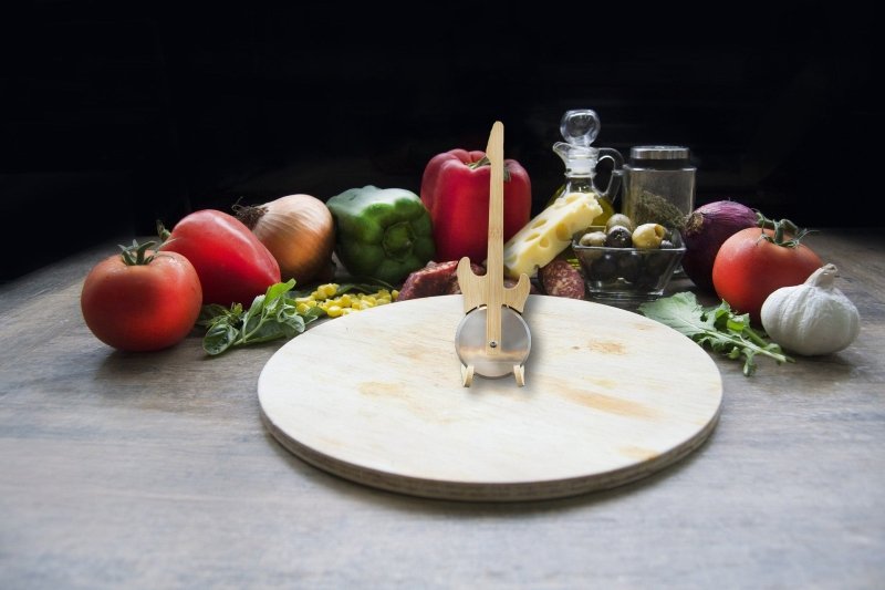 Gitarren Pizzaschneider mit Ständer
