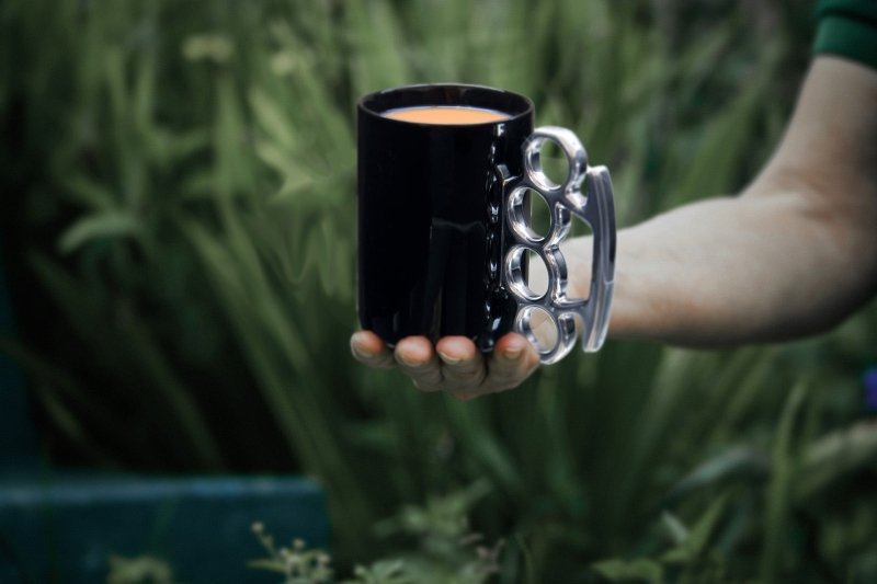 Schlagring Kaffeebecher | Knuckleduster Mug